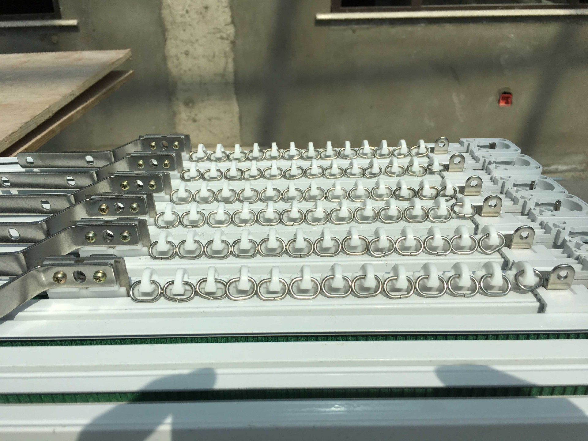 電動(dòng)智能窗簾_軌道