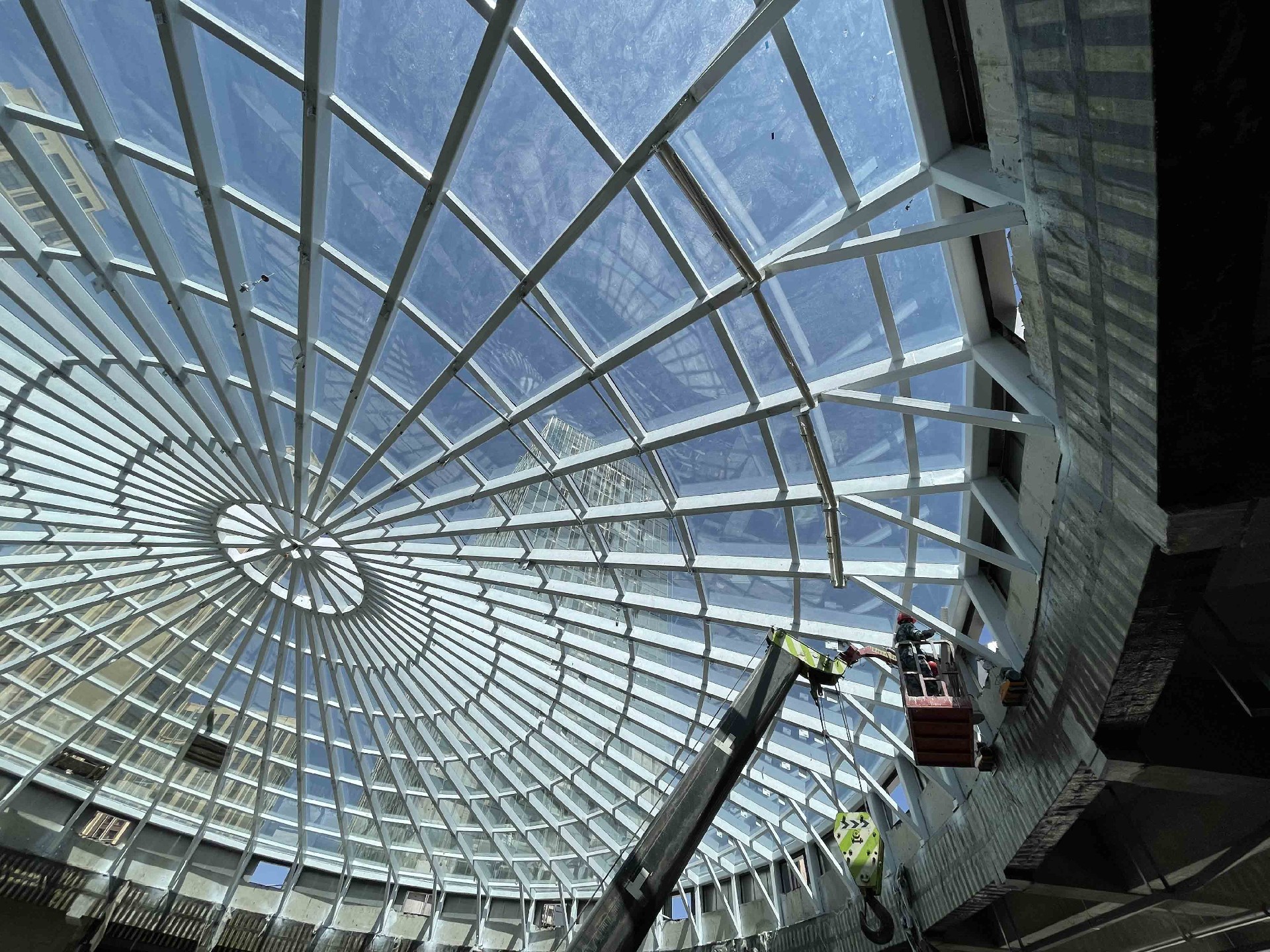 希旭智能內(nèi)蒙古維多利摩爾城采光頂工程 希旭智能內(nèi)蒙古維多利摩爾城采光頂工程