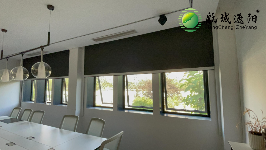 防風(fēng)卷簾辦公場(chǎng)所案例